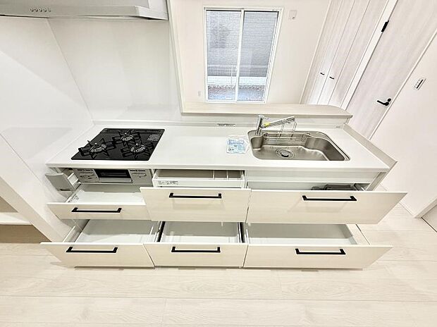 ■家族の絆を深める、温もりのあるキッチン