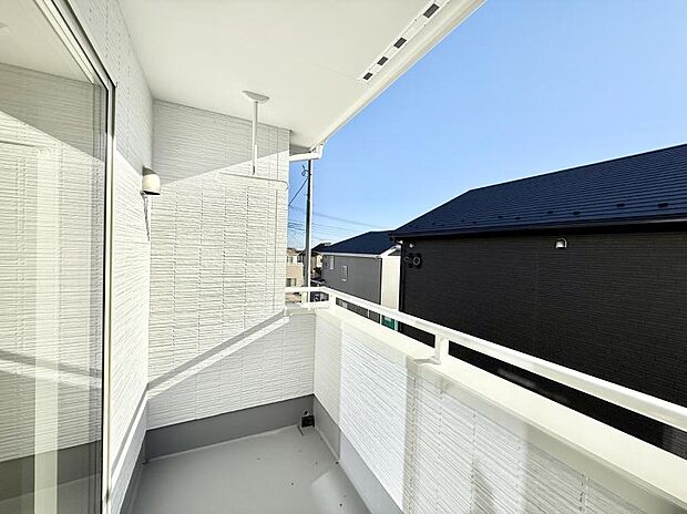 ■ 季節の移ろいを感じられる開放的な空間です