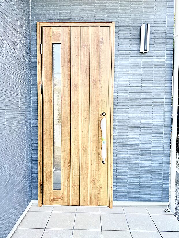 ■ 心地よい暮らしへとつながる、温かい玄関