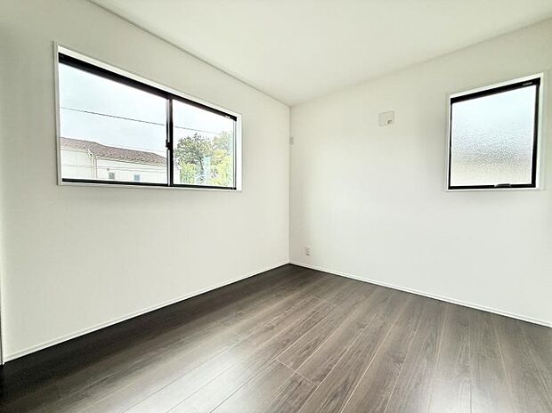 ■落ち着いた色合いのお部屋で穏やかな時間を楽しめます