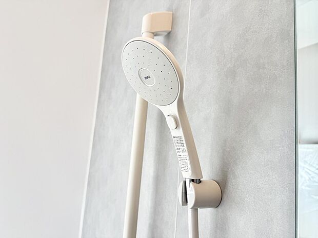 ■手元で簡単に止水できるため、水の無駄遣いを減らすことができます。