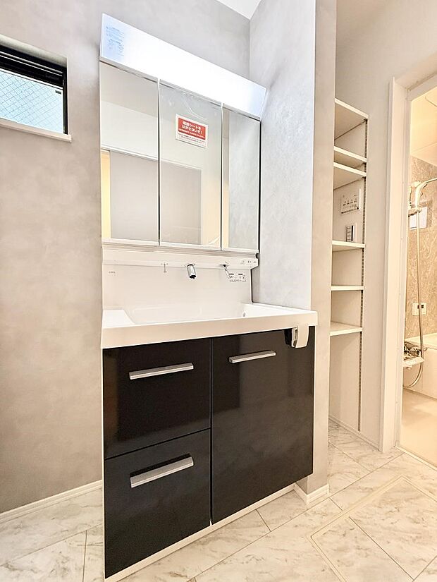 ■朝の準備がスムーズにできる広さです