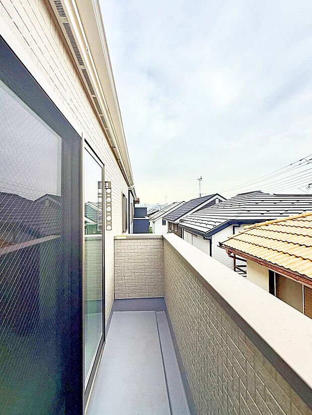 ■ 季節の移ろいを感じられる開放的な空間です