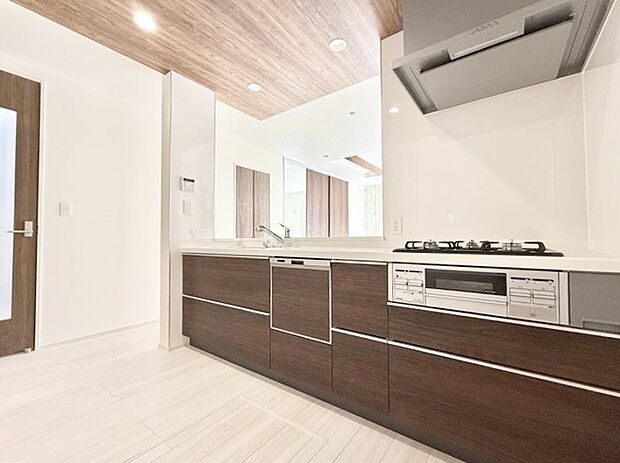 ■美味しい時間が生まれる、笑顔あふれるキッチン