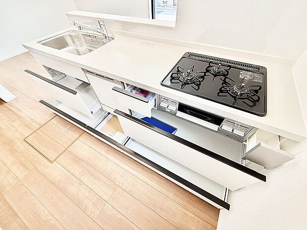 ■家族の絆を深める、温もりのあるキッチン