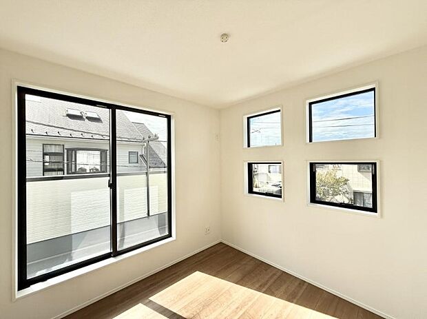 ■落ち着いた色合いのお部屋で穏やかな時間を楽しめます