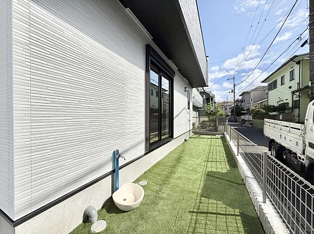 ■暮らしに潤いを与える、緑が取り入れられた住まいです