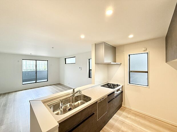 ■美味しい時間が生まれる、笑顔あふれるキッチン