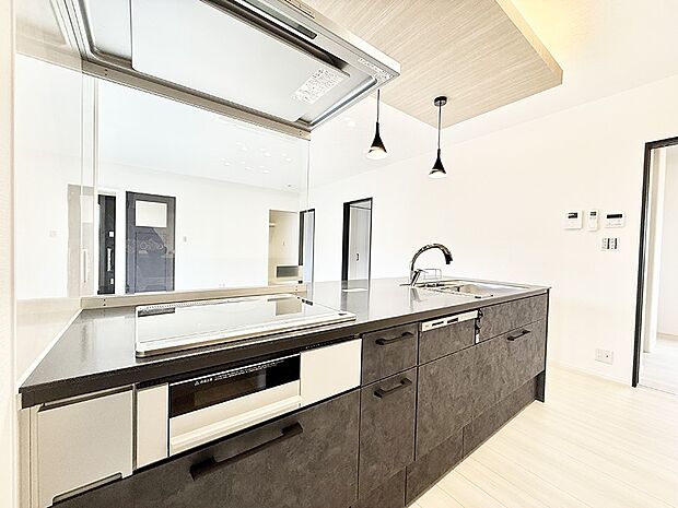 ■シンプルで機能的、毎日使いやすいキッチン