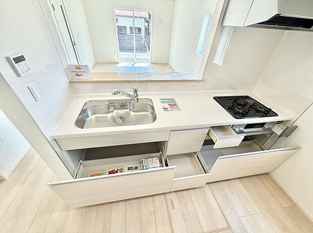 ■家族の絆を深める、温もりのあるキッチン