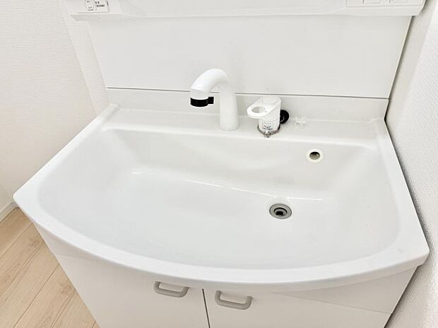 ■手洗いや顔を洗う時も快適に使える便利なシャワー