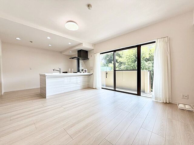 リビング/ダイニング ロイヤルステージ北野 4階/-