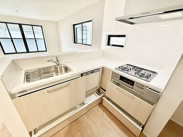 ■家族の絆を深める、温もりのあるキッチン