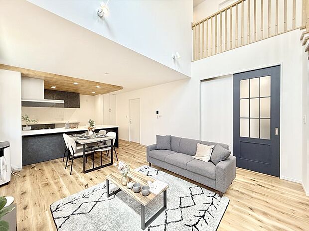 ■くつろぎと笑顔が集まる、心温まるリビング