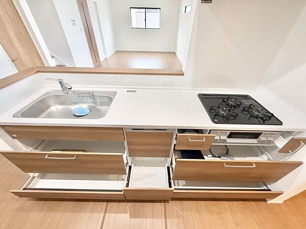 ■家族の絆を深める、温もりのあるキッチン