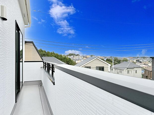 ■ 季節の移ろいを感じられる開放的な空間です