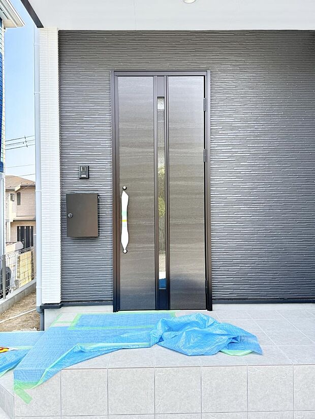 ■ 心地よい暮らしへとつながる、温かい玄関