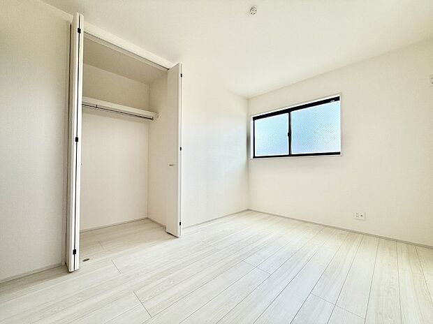 ■落ち着いた色合いのお部屋で穏やかな時間を楽しめます