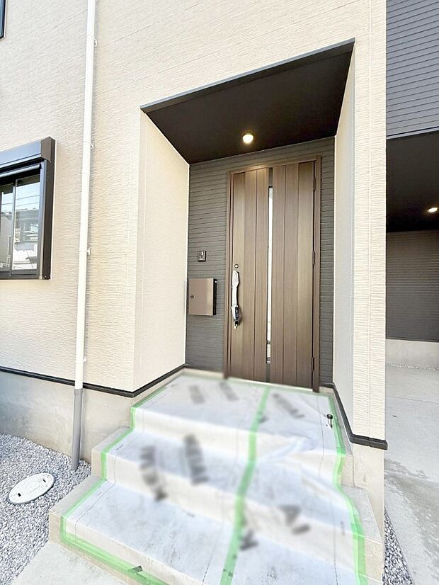 ■ 心地よい暮らしへとつながる、温かい玄関