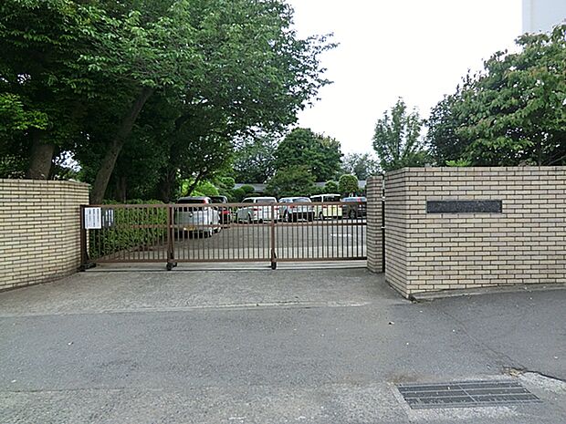 中学校 300m 藤沢市立御所見中学校