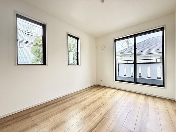 ■窓の配置や通気性の良い設計で部屋の空気がこもらず、常に新鮮な空気が流れます