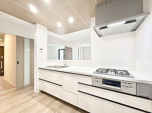 ■家族の絆を深める、温もりのあるキッチン