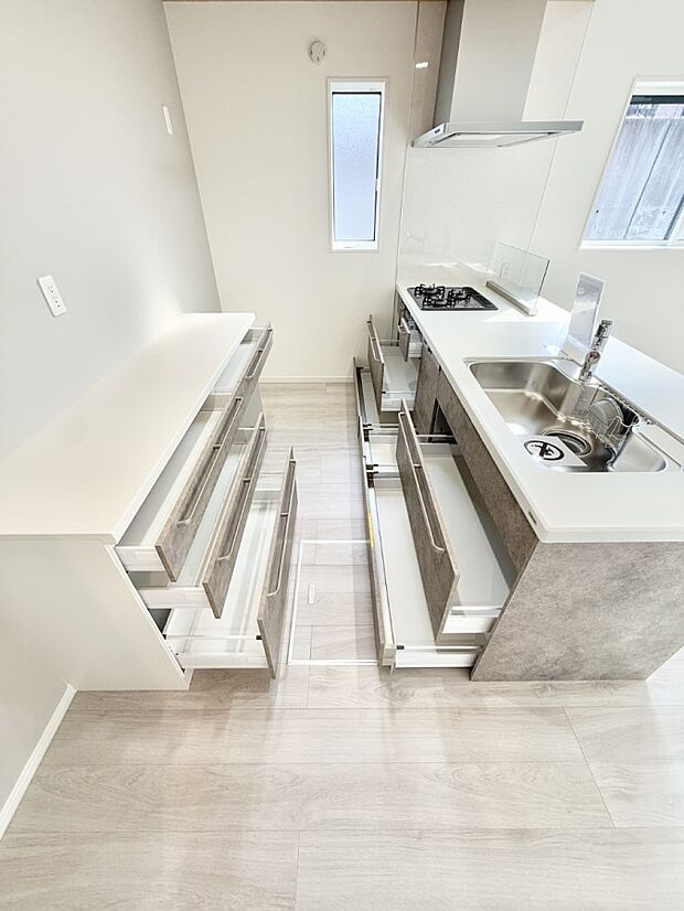 ■料理がもっと楽しくなる、快適なキッチン空間