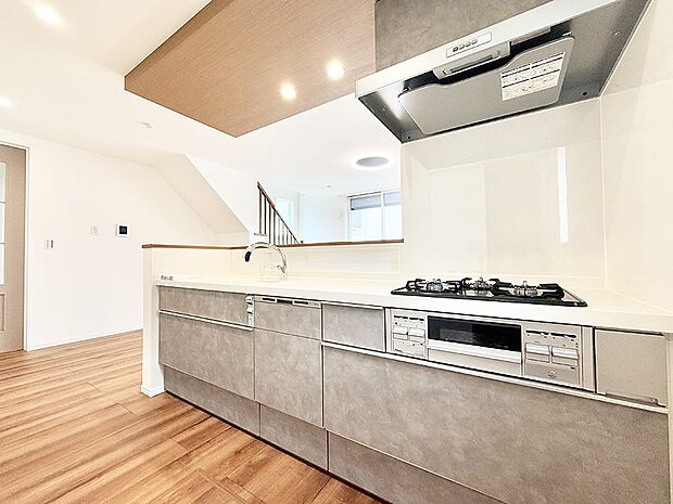 ■美味しい時間が生まれる、笑顔あふれるキッチン