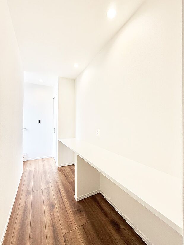 ■テレワークなどに利用できるスタディカウンタースペース完備♪