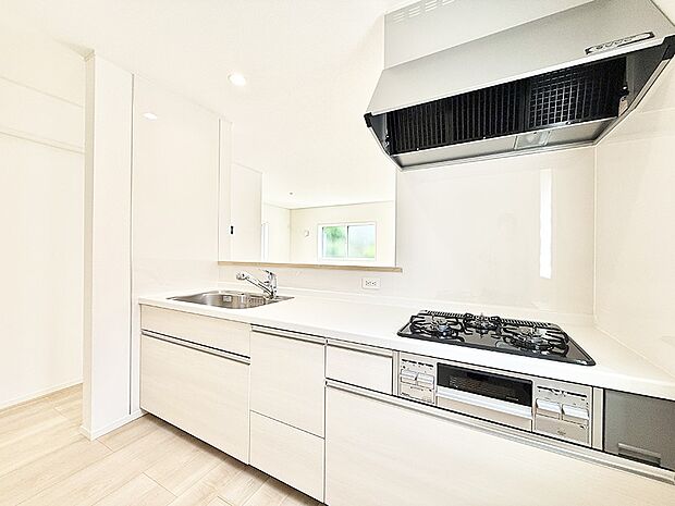 ■シンプルで美しく心地よい時間を生むキッチン空間