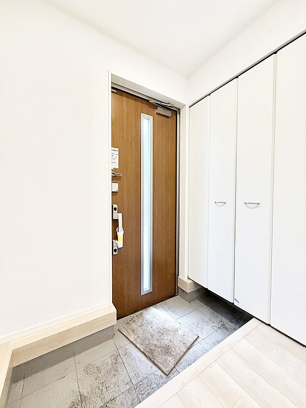 ■ 毎日を気持ちよく迎える、明るく温もりのある玄関