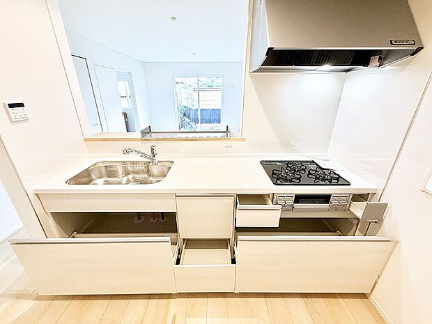 ■美味しい時間が生まれる、笑顔あふれるキッチン