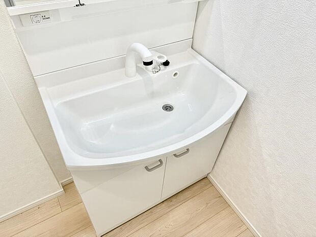 ■手洗いや顔を洗う時も快適に使える便利なシャワー