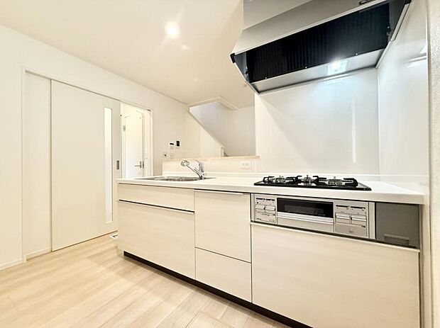 ■シンプルで機能的、毎日使いやすいキッチン