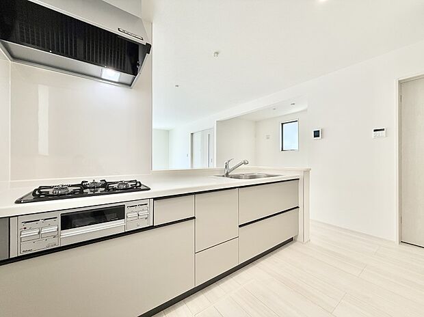 ■シンプルで美しく心地よい時間を生むキッチン空間