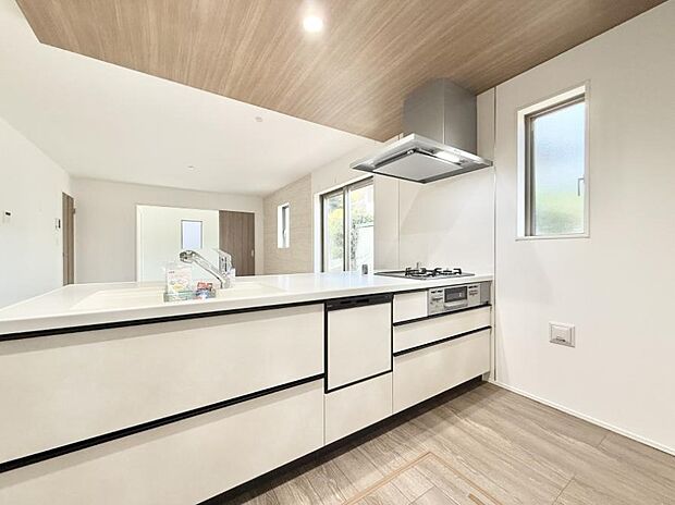 ■家族の絆を深める、温もりのあるキッチン