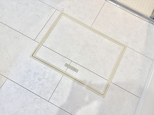 ■季節物など簡単に収納でき便利