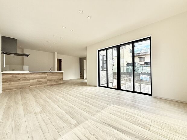 ■くつろぎと笑顔が集まる、心温まるリビング