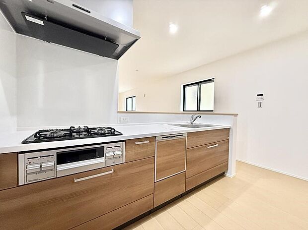 ■シンプルで機能的、毎日使いやすいキッチン