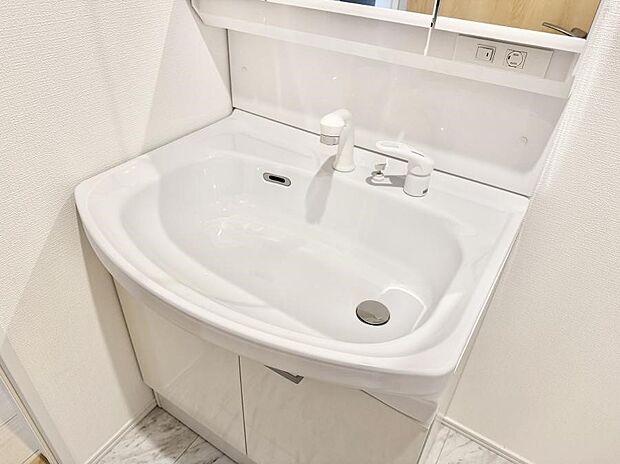 ■手洗いや顔を洗う時も快適に使える便利なシャワー