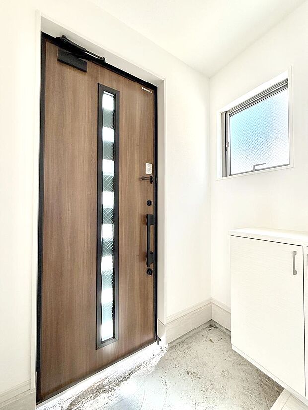 ■ 毎日を気持ちよく迎える、明るく温もりのある玄関