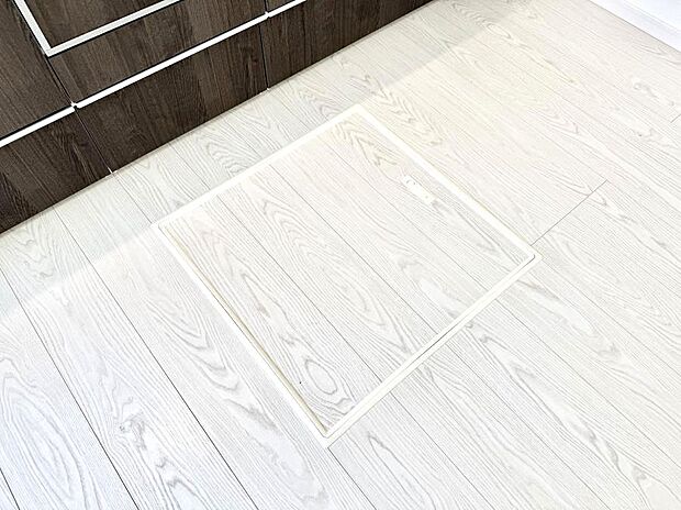 ■季節物など簡単に収納でき便利