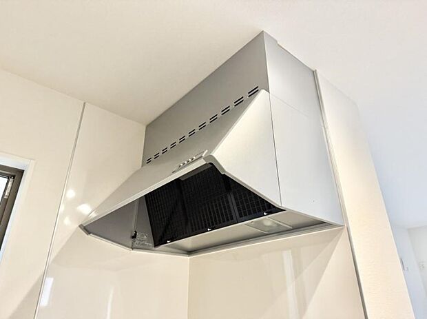 ■調理時の蒸気や匂いが換気扇に誘導され、効率的に排煙ができます。