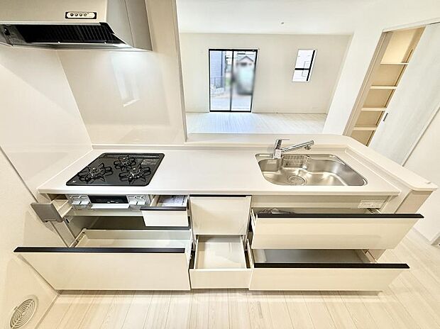 ■家族の絆を深める、温もりのあるキッチン