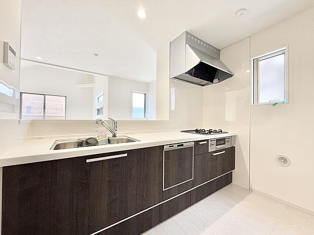 ■家族の絆を深める、温もりのあるキッチン