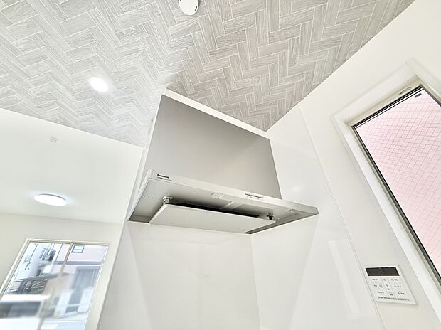 ■調理時の蒸気や匂いが換気扇に誘導され、効率的に排煙ができます。