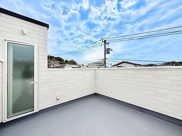 ■ 季節の移ろいを感じられる開放的な空間です