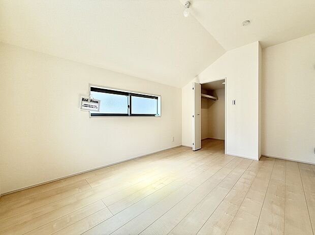 ■落ち着いた雰囲気のお部屋で心が安らぐ空間