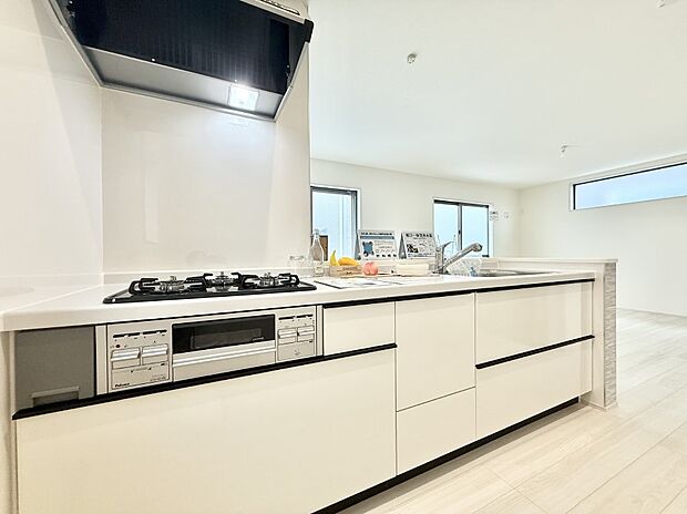 ■シンプルで機能的、毎日使いやすいキッチン