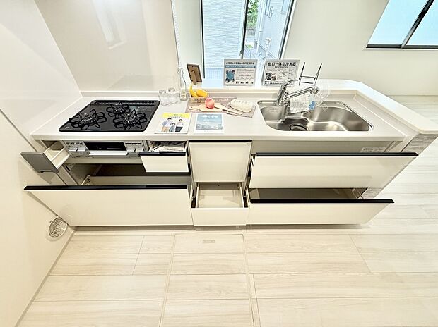 ■家族の絆を深める、温もりのあるキッチン